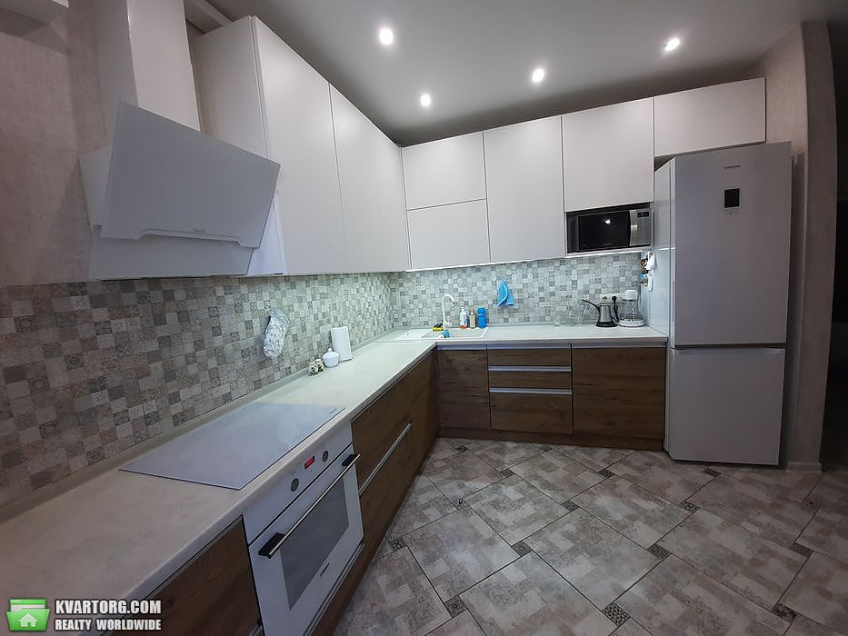Sell 3-room apartment. Киев, Поправки — photo 1