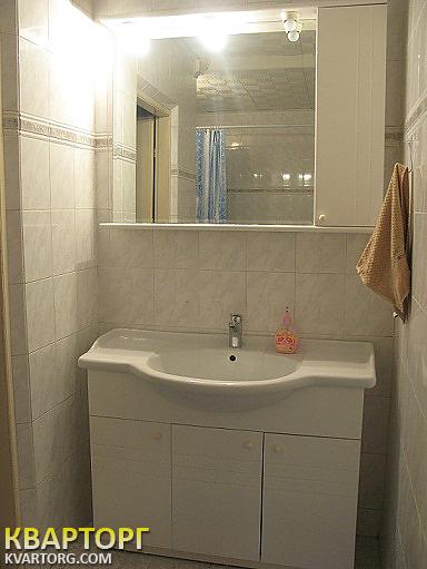 Rent out 3-room apartment. Киев,  Уборевича — photo 8