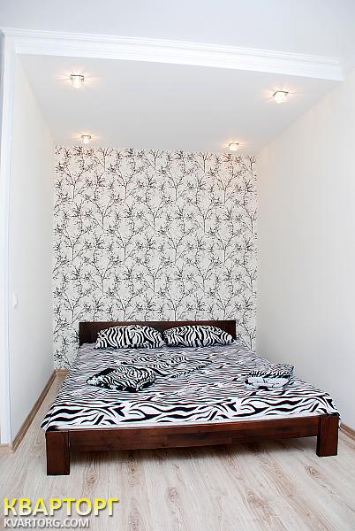 Rent out 1-room apartment. Киев,  Леси Украинки бул — photo 4