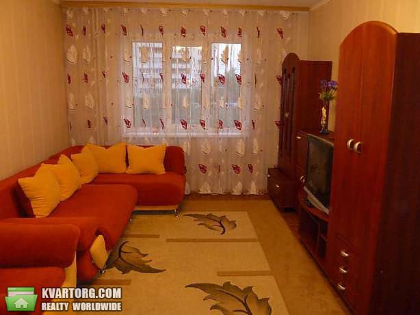 Rent out 1-room apartment. Киев,  Вишняковская — photo 1