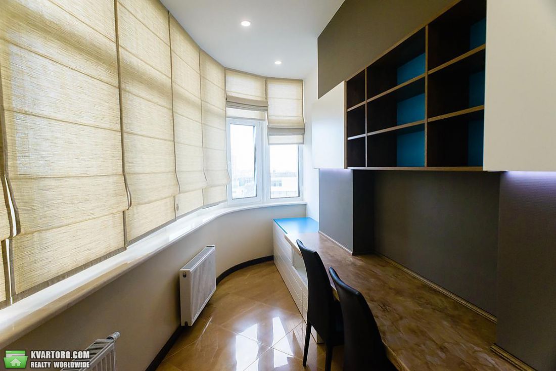 Rent out 3-room apartment. Киев,  Артема — photo 5