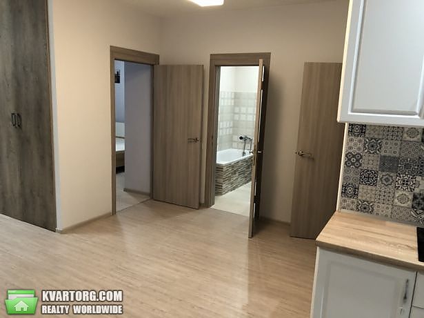 Rent out 3-room apartment. Киев,  Герцена — photo 2