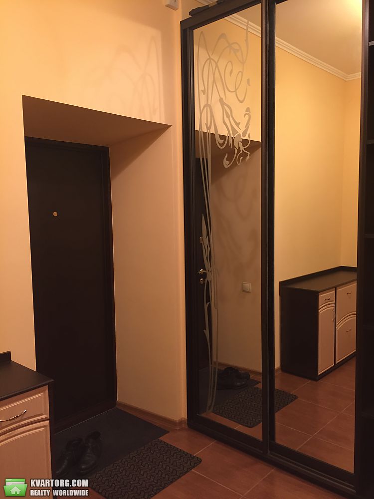 Rent out 2-room apartment. Киев,  Щорса — photo 9