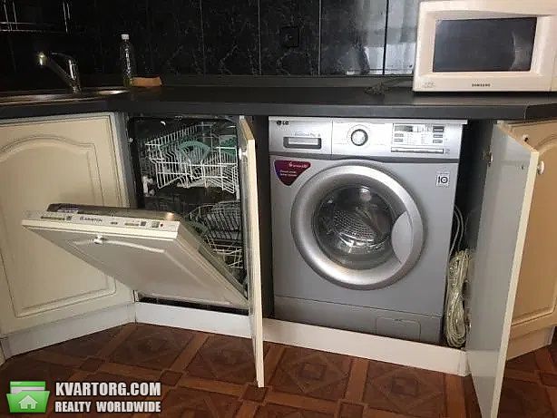 Rent out 4-room apartment. Львов, Наукова — photo 2