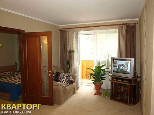 Rent out 2-room apartment. Киев,  Воссоединения пр — photo 2