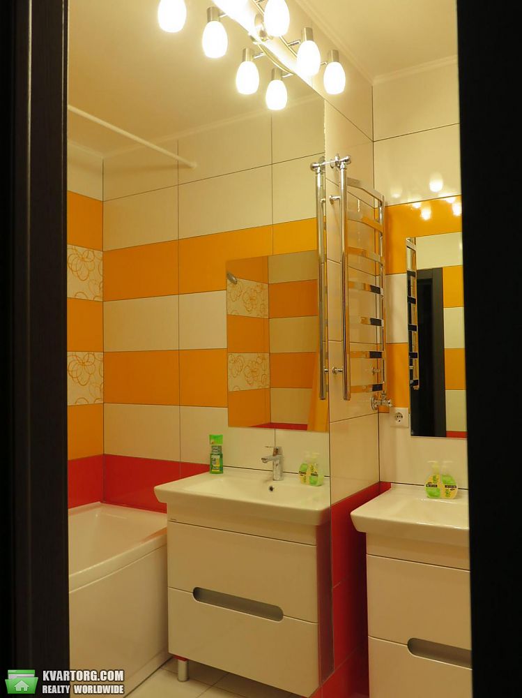 Rent out 2-room apartment. Киев, Сикорского — photo 2