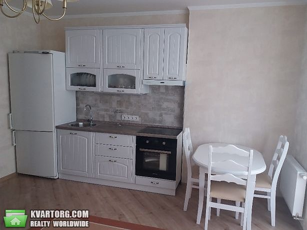 Rent out 2-room apartment. Киев,  Ломоносова — photo 1