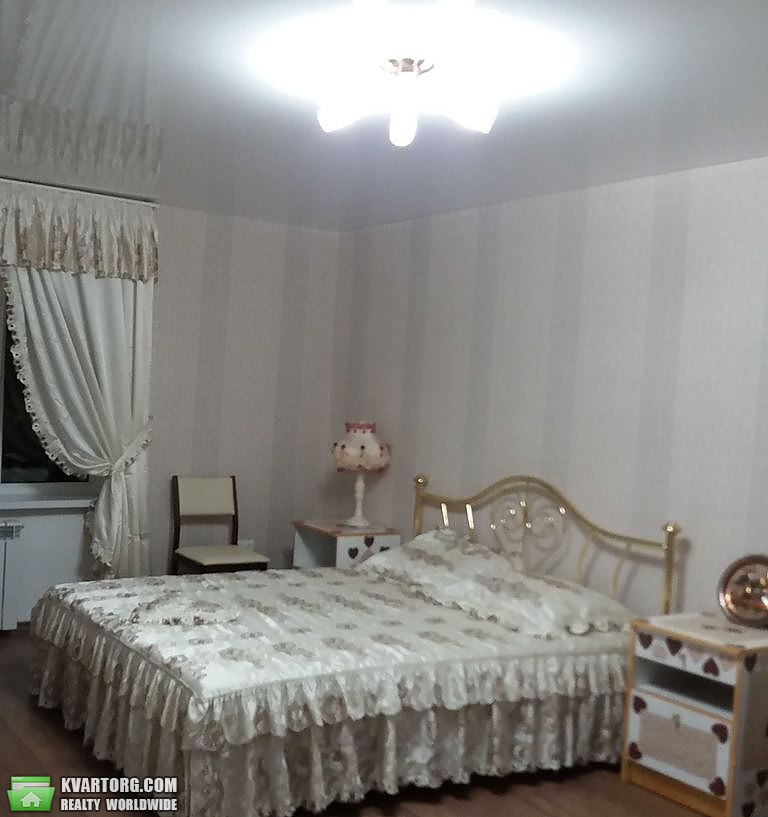 Rent out 2-room apartment. Киев,  Константиновская — photo 1