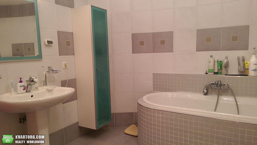Rent out 3-room apartment. Днепропетровск, Октябрьская площадь — photo 9