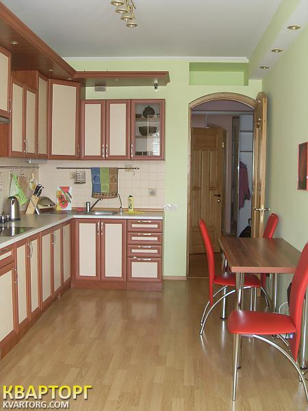 Rent out 1-room apartment. Киев,  метро "Героев Днепра" — photo 1