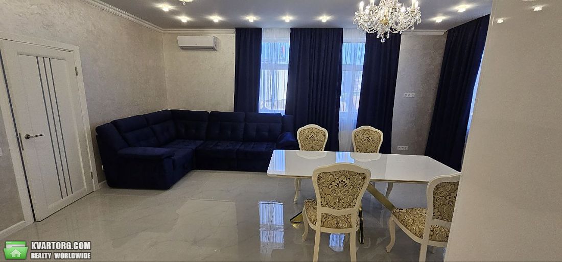Sell 3-room apartment. Киев,  Спасская — photo 1