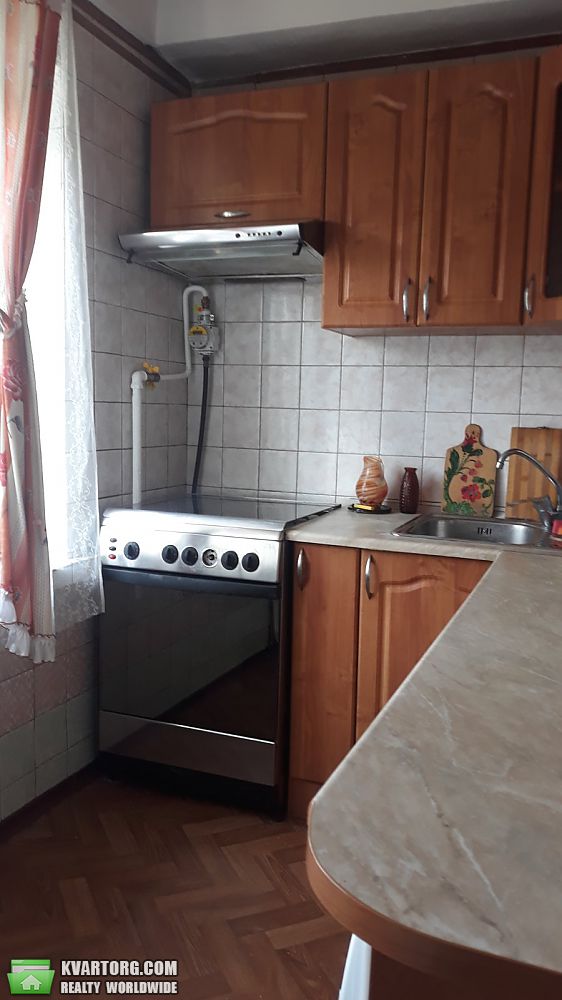 Rent out 2-room apartment. Киев,  Блюхера — photo 1