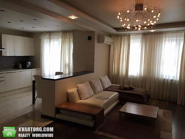 Rent out 2-room apartment. Киев,  Забилы — photo 4