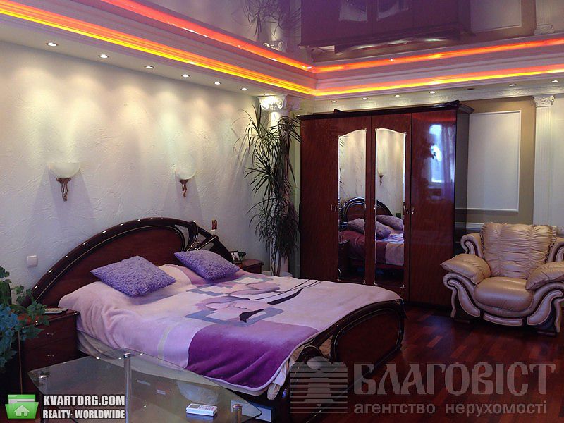 Sell 2-room apartment. Киев,  Срибнокильская — photo 3