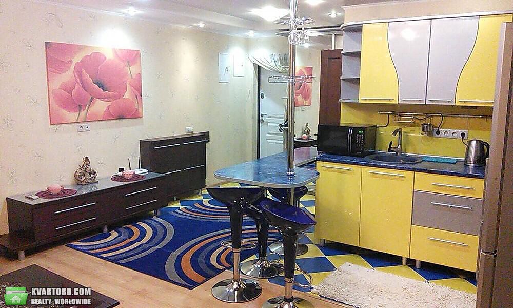 Rent out 2-room apartment. Киев,  Богомольца — photo 5