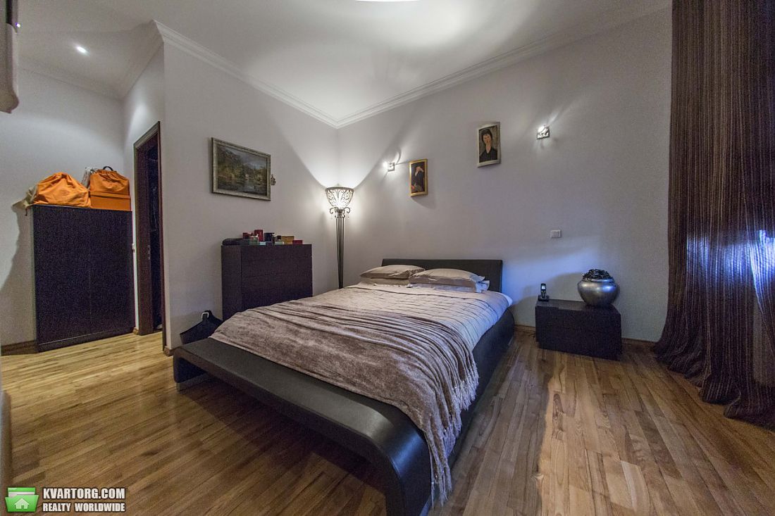 Rent out 3-room apartment. Киев,  Пушкинская — photo 2