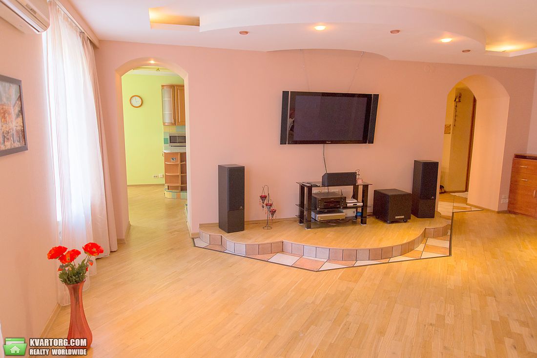 Rent out 3-room apartment. Киев,  Златоустовская — photo 3
