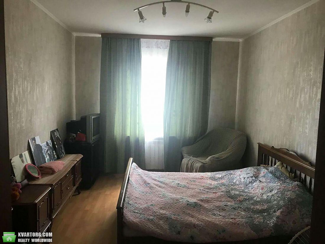Rent out 2-room apartment. Киев,  Бажана — photo 4