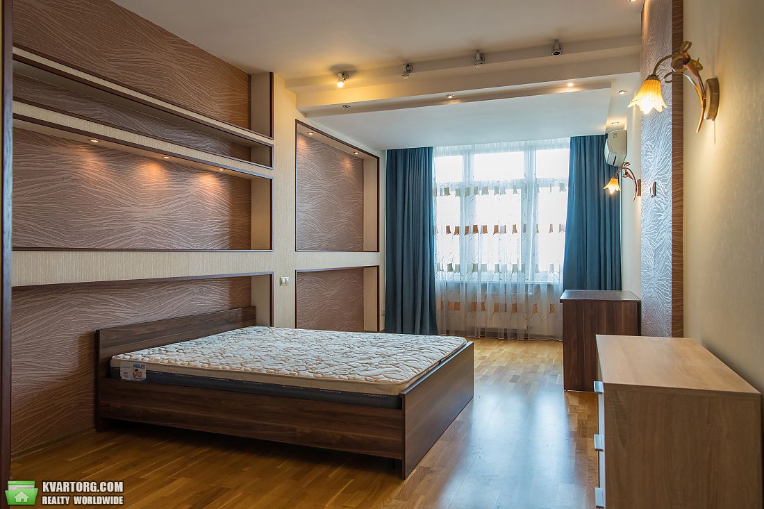 Rent out 5-room apartment. Киев,  Круглоуниверситетская — photo 4