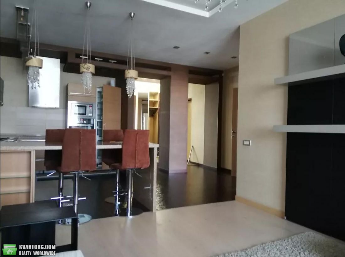 Rent out 3-room apartment. Киев,  Народного ополчения — photo 2