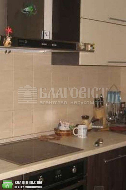 Rent out 2-room apartment. Киев,  Дмитриевская — photo 1