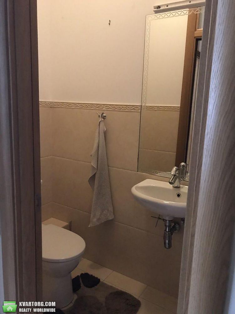 Rent out 3-room apartment. Киев,  Лютеранская — photo 9