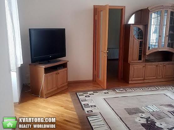 Rent out 2-room apartment. Киев,  Саксаганского — photo 2