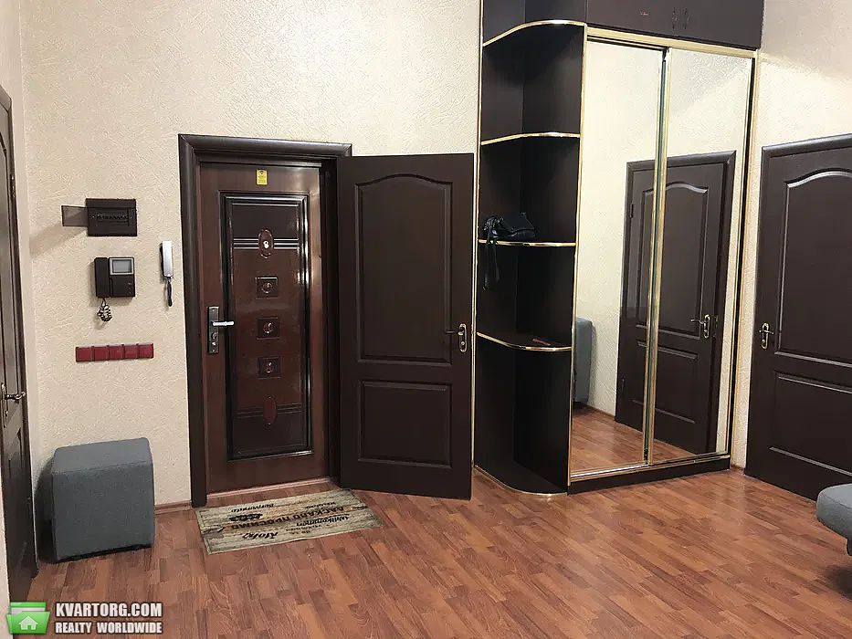Rent out 2-room apartment. Киев, Саксаганского — photo 3
