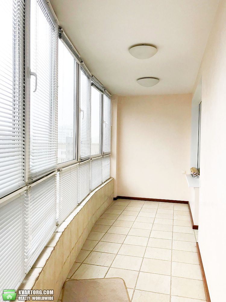 Rent out 2-room apartment. Киев,  Мирного Панаса — photo 10