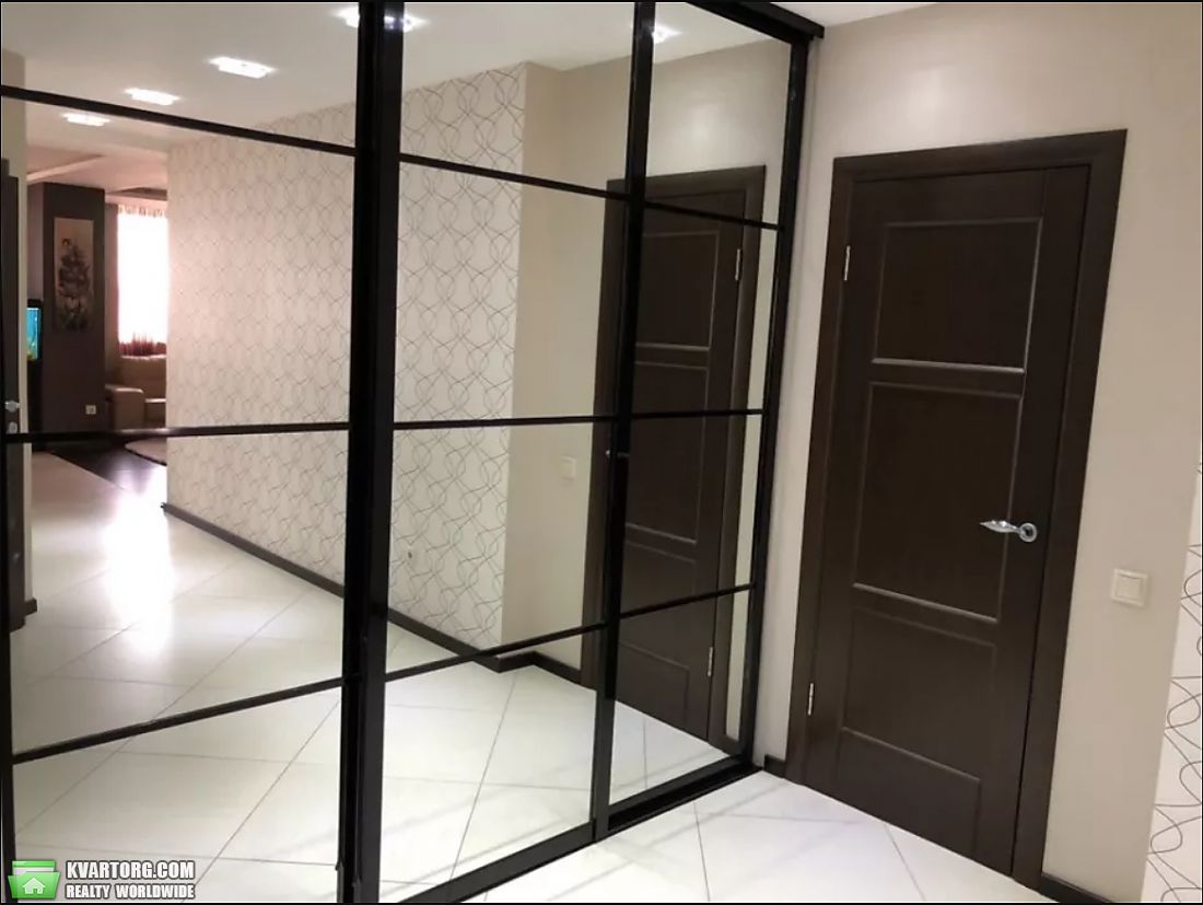 Rent out 3-room apartment. Киев, Гетьмана — photo 1