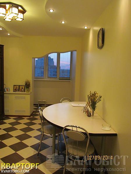 Rent out 2-room apartment. Киев,  Срибнокильская — photo 3