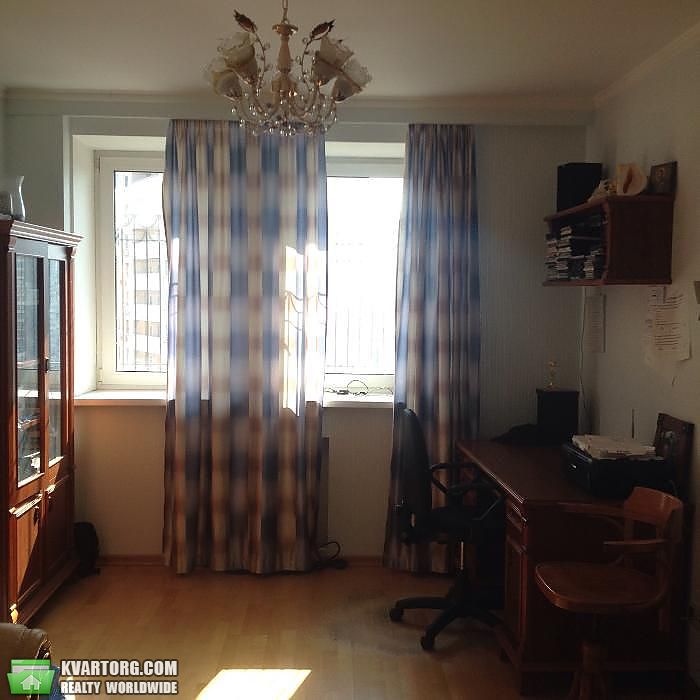 Sell 4-room apartment. Киев,  Луначарского — photo 4