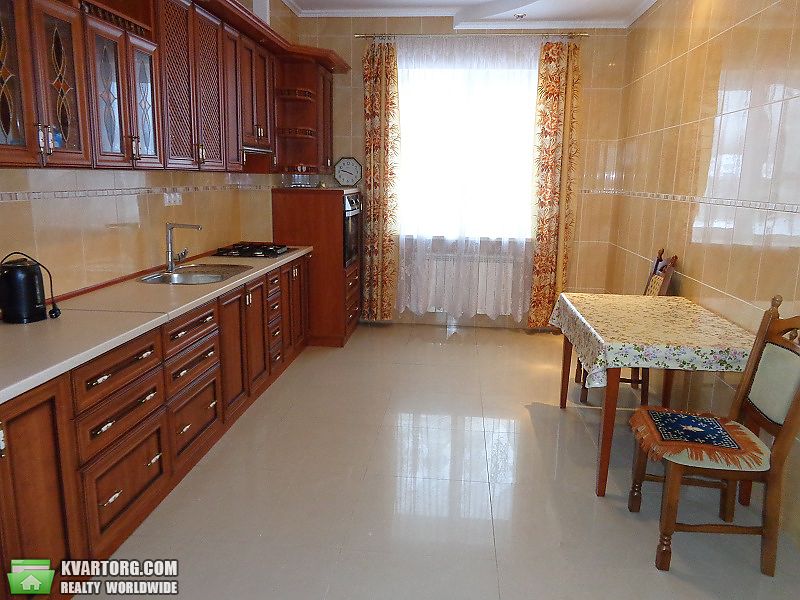 Rent out house. Киевская обл., Трояндова — photo 1