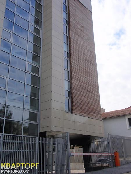 Sell house. Киев,  Верхнегорская — photo 1