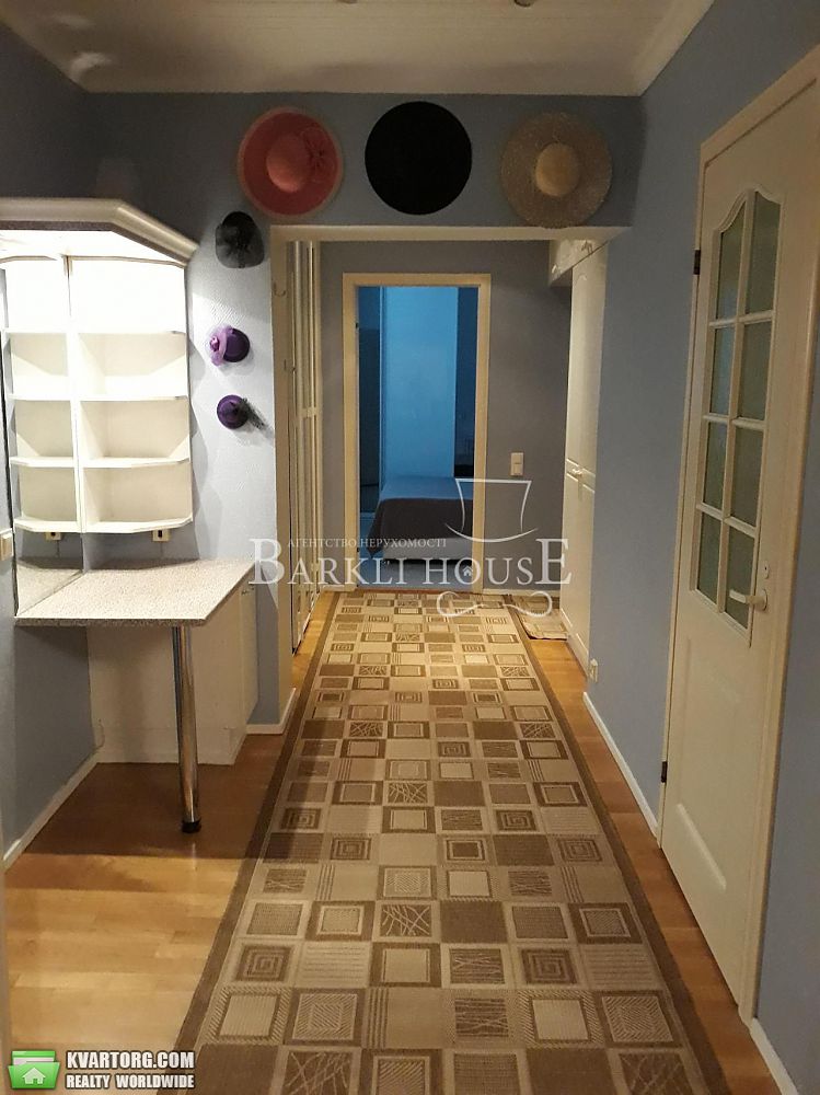 Rent out 3-room apartment. Киев,  Суворова — photo 3