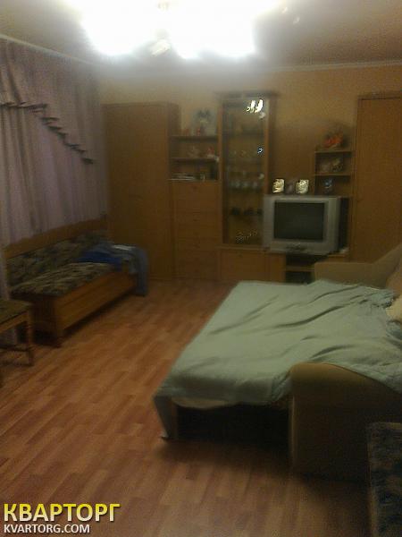 Rent out house. Киев,  Кисловодская — photo 1
