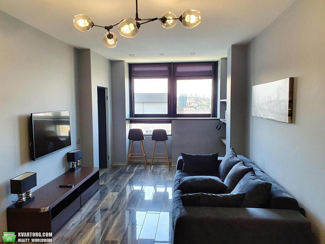 Rent out 2-room apartment. Киев, Деловая — photo 1