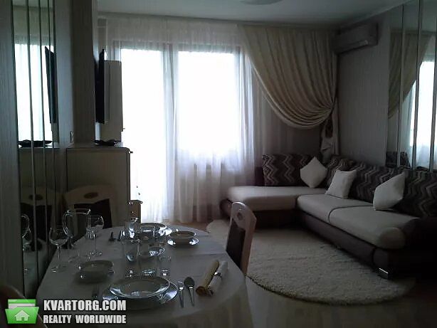 Rent out 3-room apartment. Киев, Голосеевский проспект — photo 1