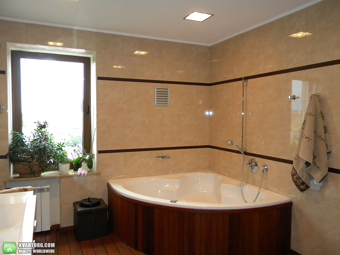 Sell multi-room apartment. Киев,  Богомольца — photo 2
