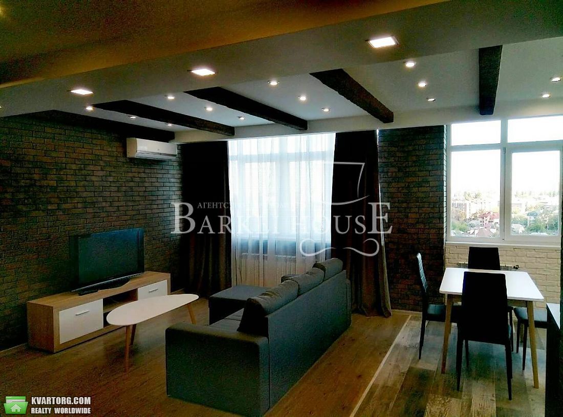 Rent out 3-room apartment. Киев,  Александровская — photo 3