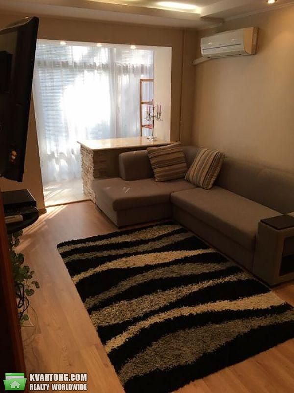 Rent out 1-room apartment. Киев,  Печерский спуск — photo 1