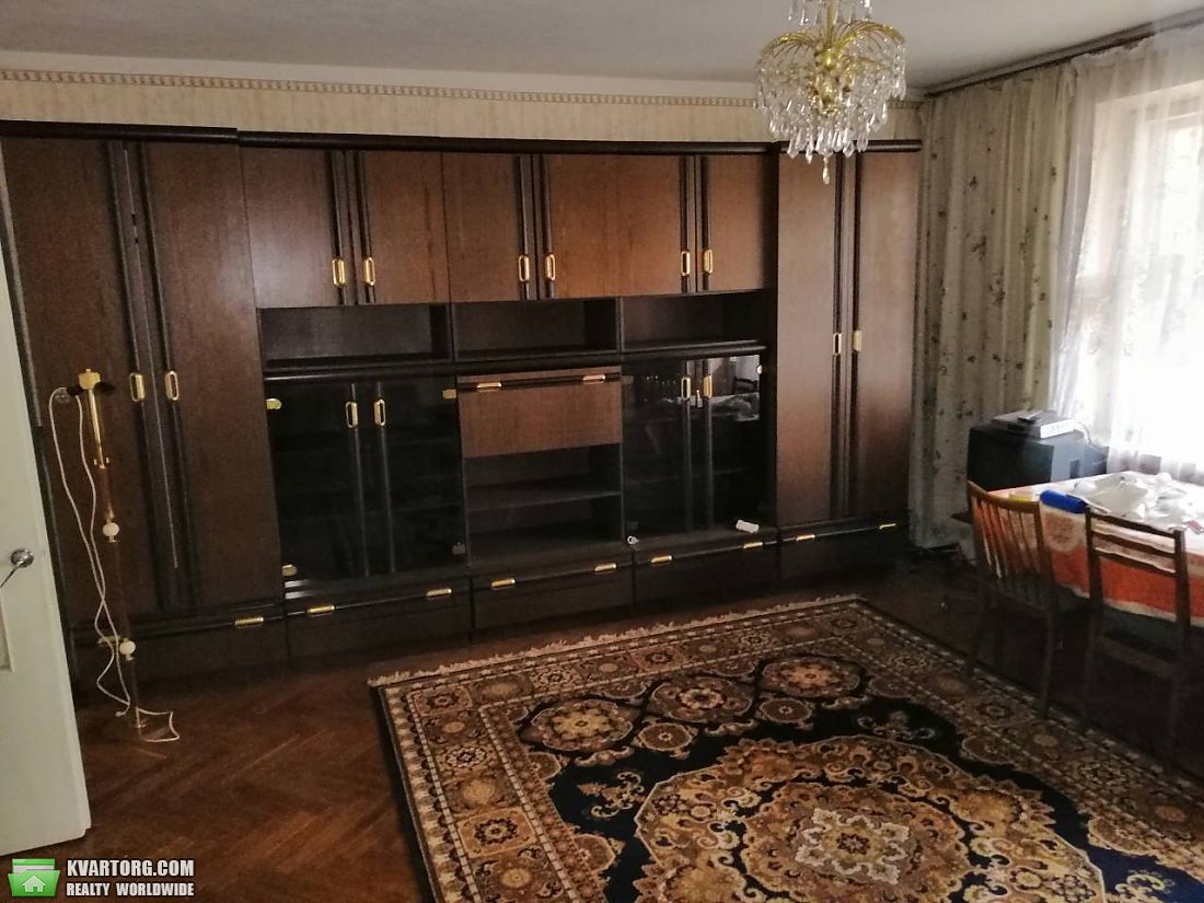 Rent out 2-room apartment. Киев,  Суворова — photo 1