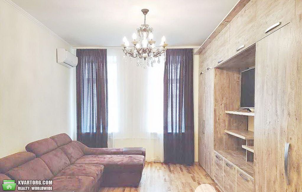 Rent out 2-room apartment. Киев,  Гордиенко пер — photo 1