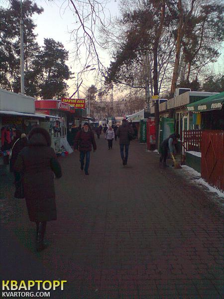 Rent out shop. Киев,  м.Лесная — photo 1