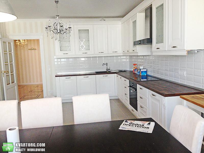 Rent out 4-room apartment. Киев,  Чавдар — photo 1