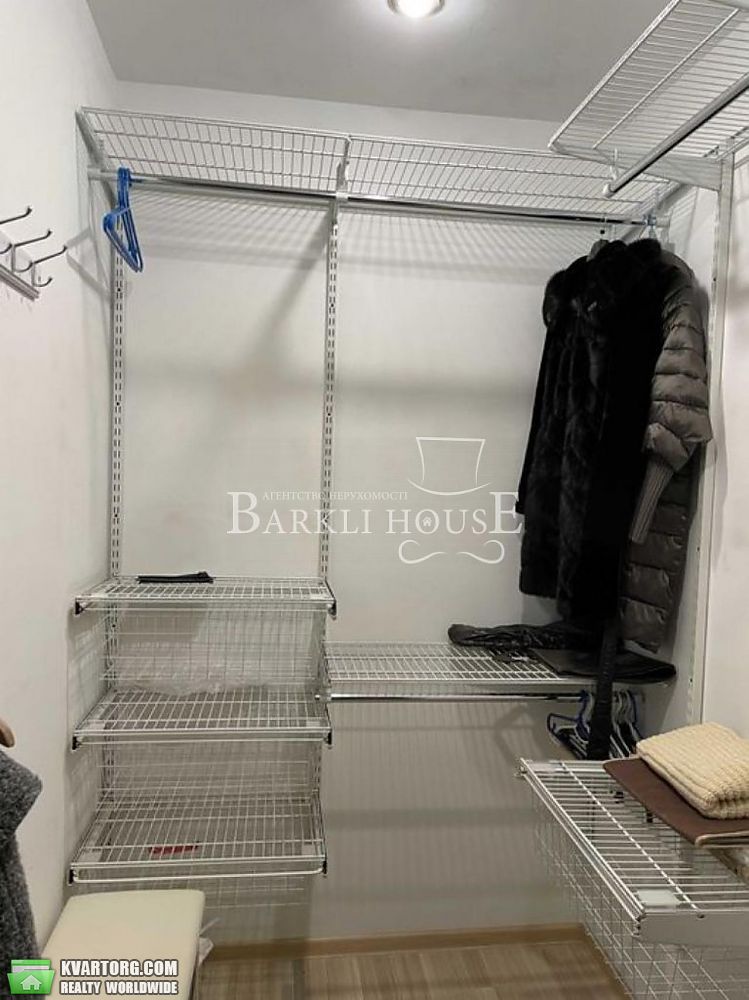 Rent out 3-room apartment. Киев,  Вышгородская — photo 10