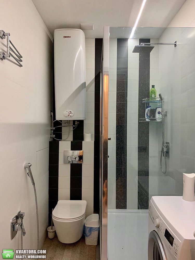 Rent out 2-room apartment. Киев,  Лобачевского пер — photo 2