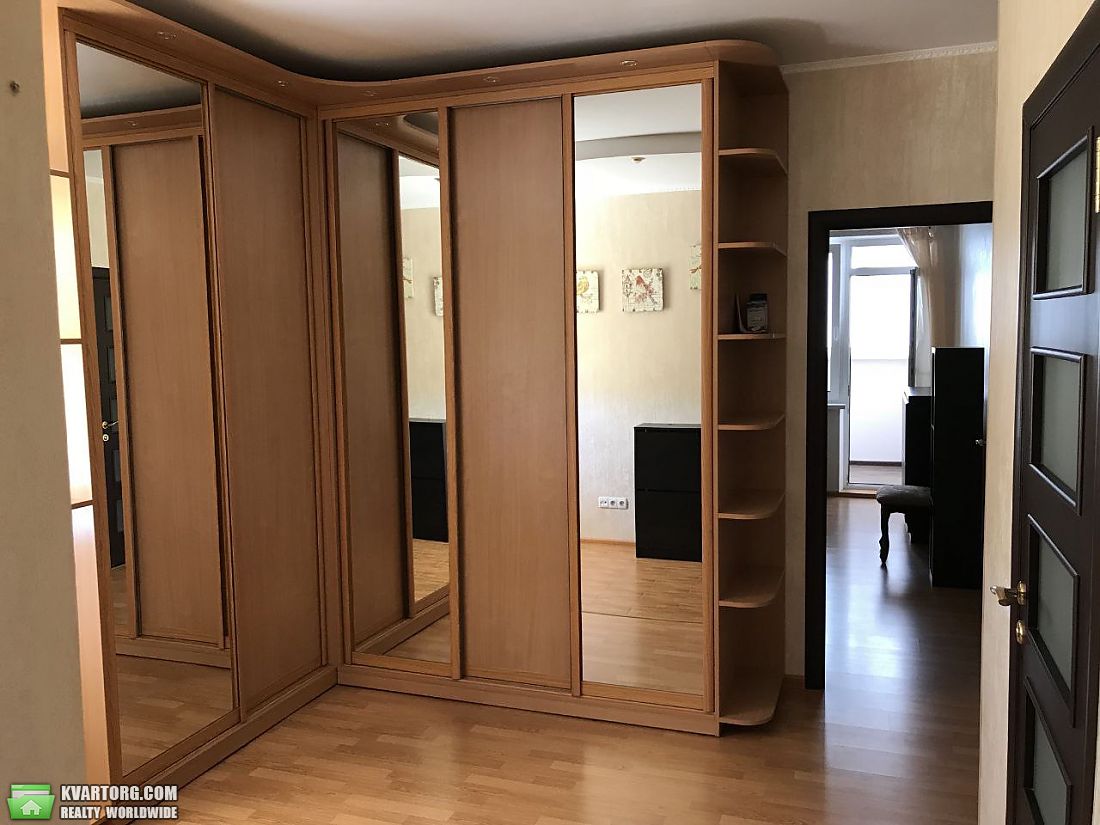 Rent out 1-room apartment. Киев,  Кадетский Гай — photo 1