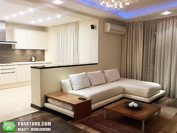 Rent out 2-room apartment. Киев,  Забилы — photo 4