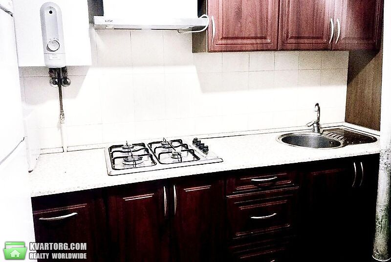 Sell 2-room apartment. Киев,  Набережно-Крещатикская — photo 1